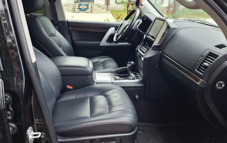 Toyota Land Cruiser 200, 2016 год, 6 250 000 рублей, 4 фотография