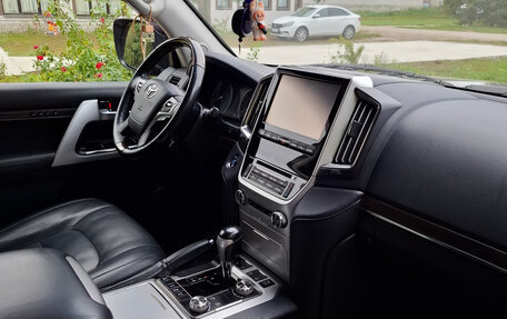 Toyota Land Cruiser 200, 2016 год, 6 250 000 рублей, 6 фотография