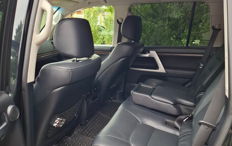 Toyota Land Cruiser 200, 2016 год, 6 250 000 рублей, 10 фотография