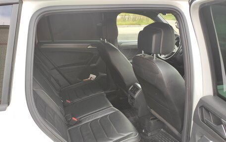 Volkswagen Tiguan II, 2021 год, 4 300 000 рублей, 9 фотография