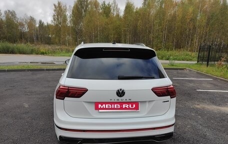 Volkswagen Tiguan II, 2021 год, 4 300 000 рублей, 5 фотография
