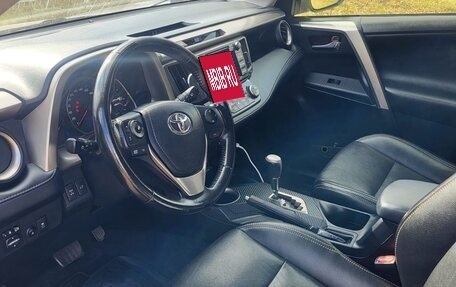 Toyota RAV4, 2015 год, 2 250 000 рублей, 2 фотография