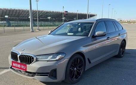 BMW 5 серия, 2020 год, 4 200 000 рублей, 2 фотография