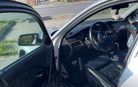 BMW 5 серия, 2004 год, 890 000 рублей, 19 фотография