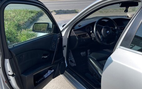 BMW 5 серия, 2004 год, 890 000 рублей, 17 фотография