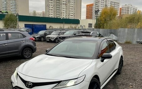 Toyota Camry, 2021 год, 3 700 000 рублей, 1 фотография