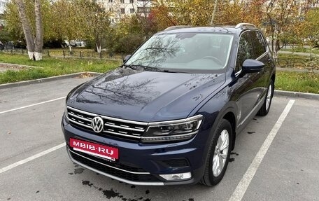 Volkswagen Tiguan II, 2017 год, 2 550 000 рублей, 2 фотография
