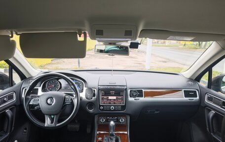 Volkswagen Touareg III, 2015 год, 2 800 000 рублей, 5 фотография