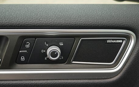 Volkswagen Touareg III, 2015 год, 2 800 000 рублей, 8 фотография
