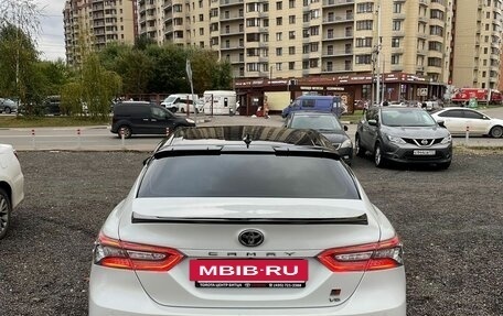 Toyota Camry, 2021 год, 3 700 000 рублей, 9 фотография