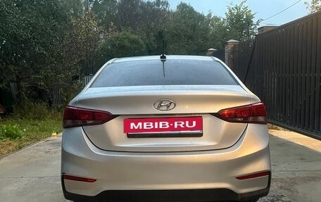 Hyundai Solaris II рестайлинг, 2017 год, 1 200 000 рублей, 2 фотография