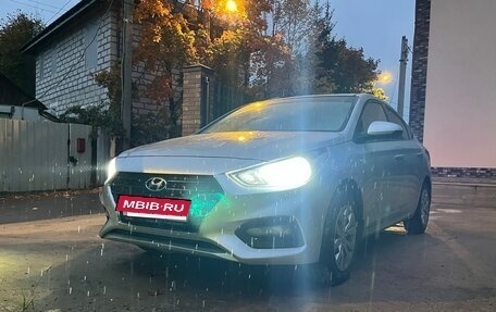 Hyundai Solaris II рестайлинг, 2017 год, 1 200 000 рублей, 6 фотография