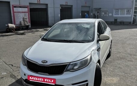 KIA Rio III рестайлинг, 2015 год, 550 000 рублей, 3 фотография