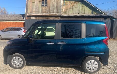 Toyota Roomy I, 2017 год, 1 040 000 рублей, 4 фотография