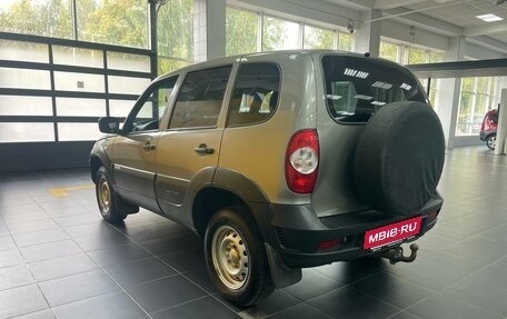 Chevrolet Niva I рестайлинг, 2017 год, 668 000 рублей, 5 фотография