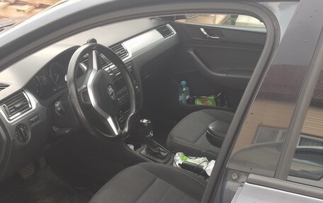 Skoda Rapid I, 2014 год, 800 000 рублей, 7 фотография