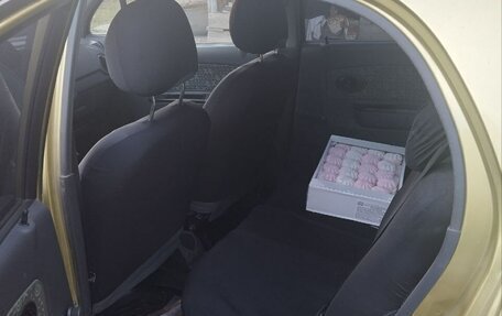 Chevrolet Spark III, 2005 год, 240 000 рублей, 3 фотография