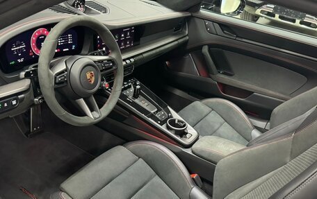 Porsche 911, 2024 год, 30 900 000 рублей, 12 фотография