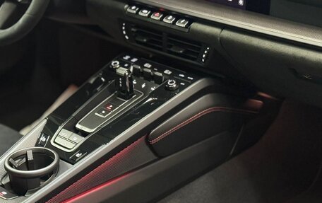 Porsche 911, 2024 год, 30 900 000 рублей, 27 фотография