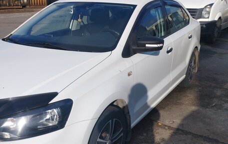 Volkswagen Polo VI (EU Market), 2017 год, 1 050 000 рублей, 2 фотография