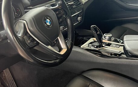 BMW 5 серия, 2018 год, 3 000 000 рублей, 4 фотография