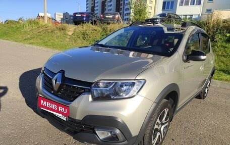Renault Sandero II рестайлинг, 2021 год, 1 390 000 рублей, 2 фотография
