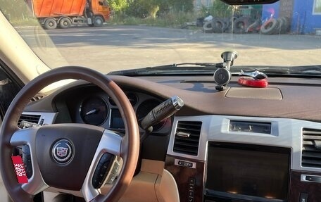 Cadillac Escalade III, 2008 год, 1 444 000 рублей, 12 фотография