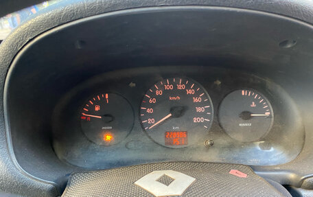 Renault Clio III, 2001 год, 175 000 рублей, 5 фотография