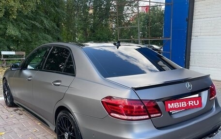 Mercedes-Benz E-Класс, 2013 год, 2 300 000 рублей, 3 фотография