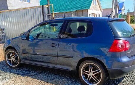 Volkswagen Golf V, 2005 год, 300 000 рублей, 2 фотография