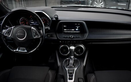 Chevrolet Camaro VI, 2016 год, 2 450 000 рублей, 16 фотография
