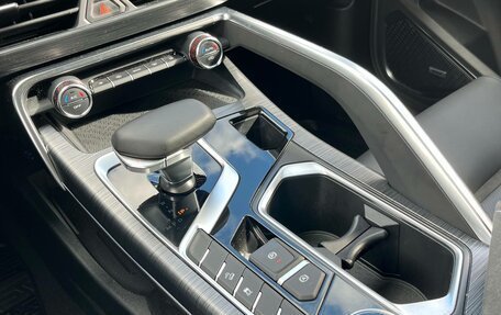 Geely Tugella FY11, 2024 год, 3 000 000 рублей, 17 фотография