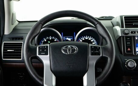 Toyota Land Cruiser Prado 150 рестайлинг 2, 2017 год, 3 749 460 рублей, 12 фотография