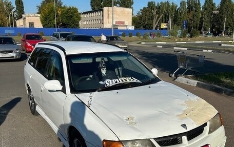 Nissan Wingroad III, 1999 год, 140 000 рублей, 3 фотография