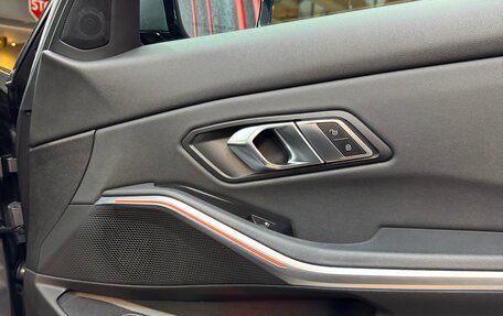 BMW 3 серия, 2019 год, 3 900 000 рублей, 12 фотография