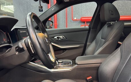 BMW 3 серия, 2019 год, 3 900 000 рублей, 15 фотография