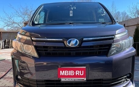 Toyota Voxy III, 2015 год, 1 625 000 рублей, 20 фотография
