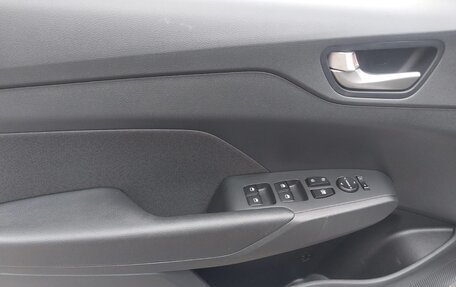 Hyundai Solaris II рестайлинг, 2018 год, 1 100 000 рублей, 11 фотография