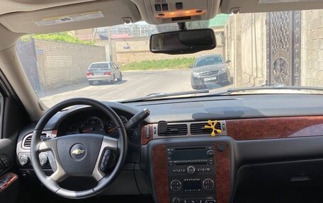 Chevrolet Tahoe III, 2012 год, 1 900 000 рублей, 9 фотография