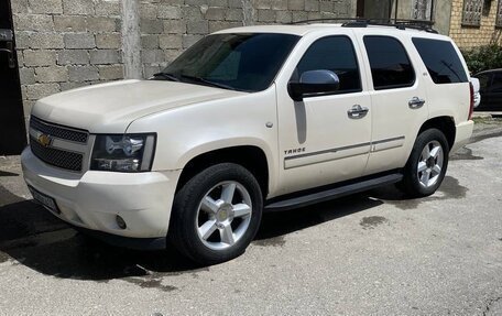 Chevrolet Tahoe III, 2012 год, 1 900 000 рублей, 2 фотография