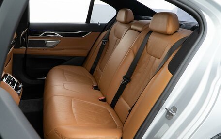 BMW 7 серия, 2018 год, 3 187 077 рублей, 10 фотография
