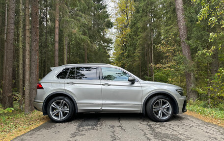 Volkswagen Tiguan II, 2019 год, 2 800 000 рублей, 1 фотография
