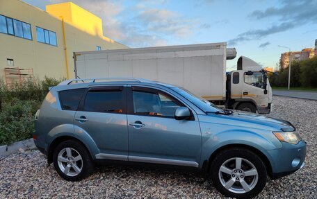 Mitsubishi Outlander III рестайлинг 3, 2007 год, 1 000 000 рублей, 2 фотография