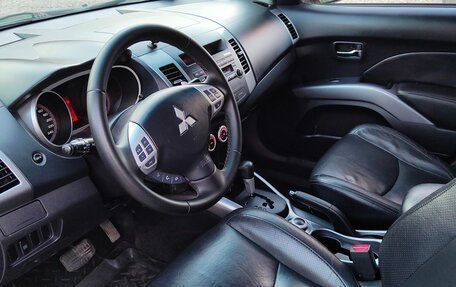 Mitsubishi Outlander III рестайлинг 3, 2007 год, 1 000 000 рублей, 10 фотография