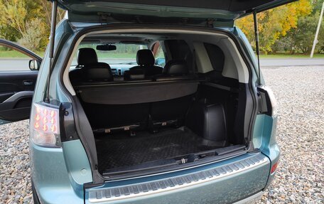 Mitsubishi Outlander III рестайлинг 3, 2007 год, 1 000 000 рублей, 15 фотография
