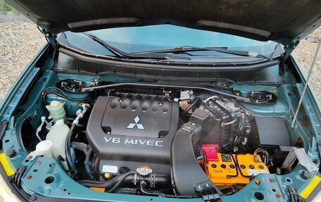 Mitsubishi Outlander III рестайлинг 3, 2007 год, 1 000 000 рублей, 18 фотография