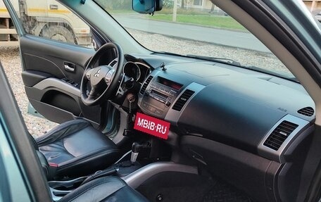 Mitsubishi Outlander III рестайлинг 3, 2007 год, 1 000 000 рублей, 17 фотография