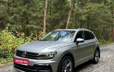 Volkswagen Tiguan II, 2019 год, 2 800 000 рублей, 3 фотография
