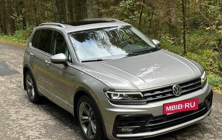 Volkswagen Tiguan II, 2019 год, 2 800 000 рублей, 5 фотография