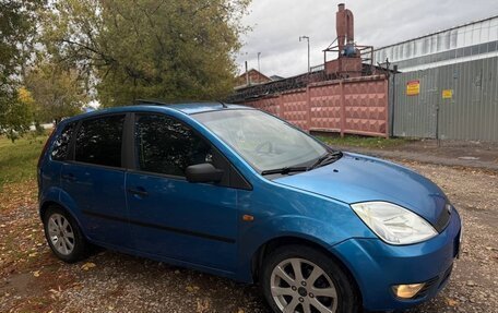 Ford Fiesta, 2005 год, 300 000 рублей, 4 фотография